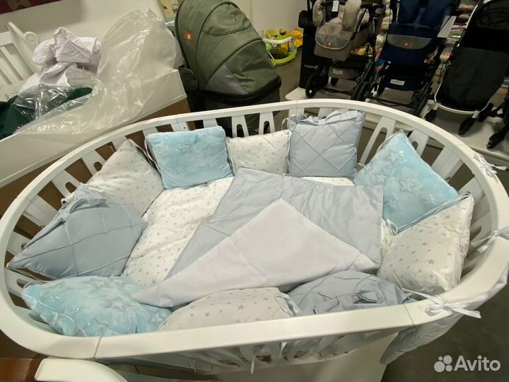 Постельный комплект с одеялом в кроватку