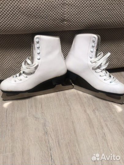 Коньки фигурные женские 40 размер б/у