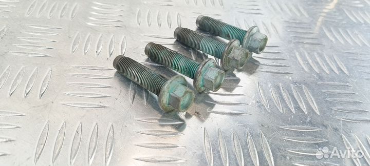 Болт крепления задней ступицы Мazda мазда 6 GJ