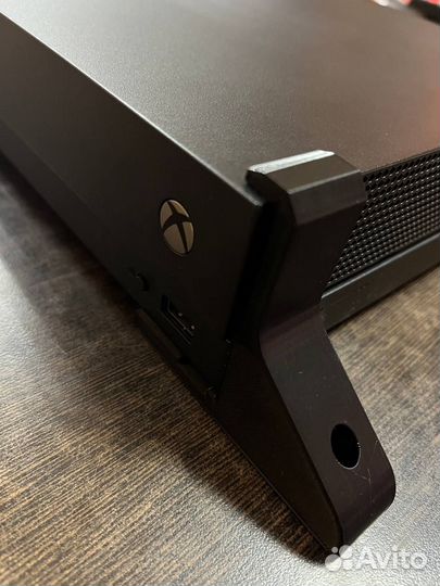 Держатель настенный Xbox One X кронштейн XboxOne X