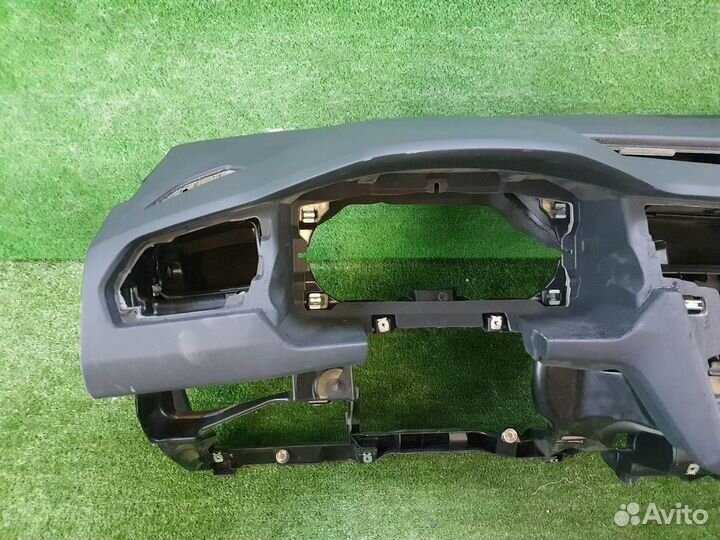 Торпедо Volkswagen Tiguan