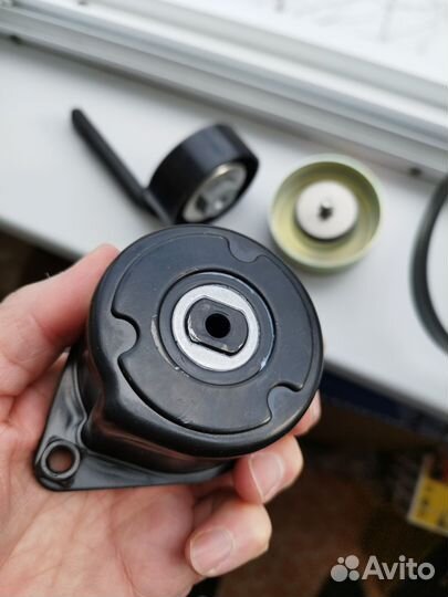 Комплект поликлинового генер. ремня BMW X5 E53