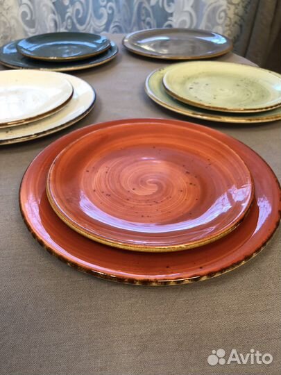 Фарфоровые тарелки