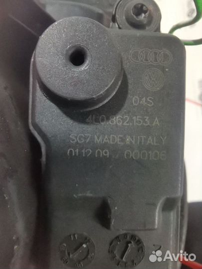 Audi Q7 4L Лючок бензобака 4L0809999, 4L0862153A