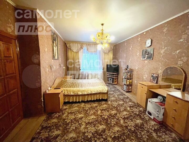 4-к. квартира, 90 м², 1/2 эт.