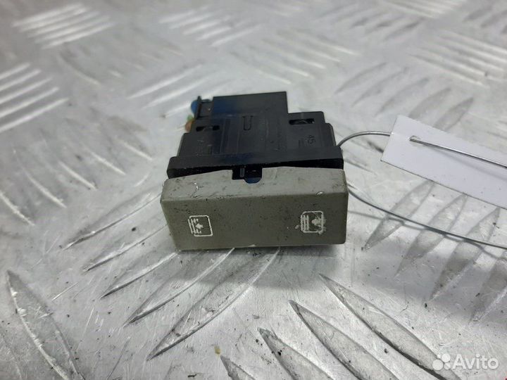 Кнопка открывания люка Opel Zafira 2 (B) 2008