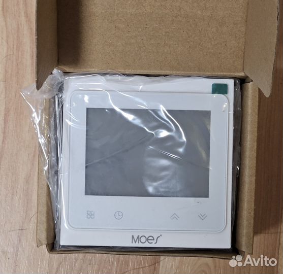 Терморегулятор/термостат Moes BHT-002gblzb ZigBee