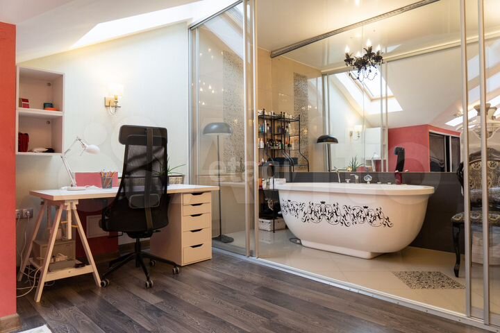 4-к. квартира, 140 м², 6/6 эт.