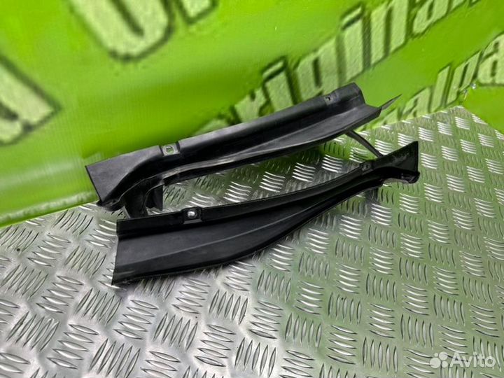 Водостоки Mercedes-Benz W124 M102 2.3 1991