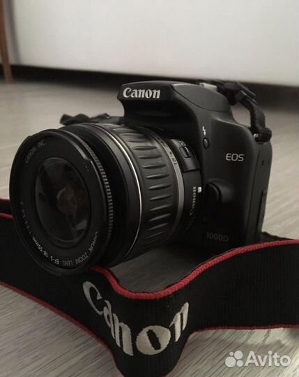 Зеркальный фотоаппарат