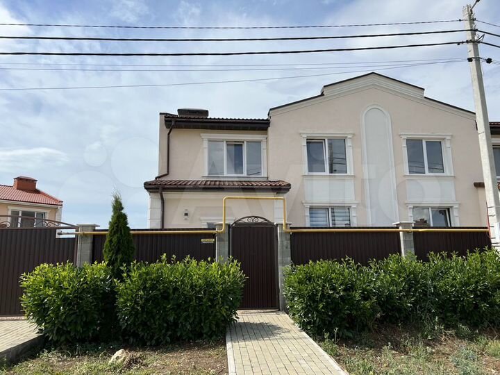 Таунхаус 210 м² на участке 3,6 сот.