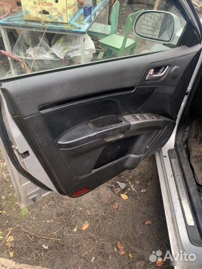 Обшивки дверей Geely Emgrand