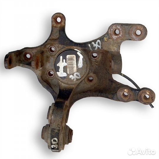 Задний левый поворотный кулак Hyundai i30