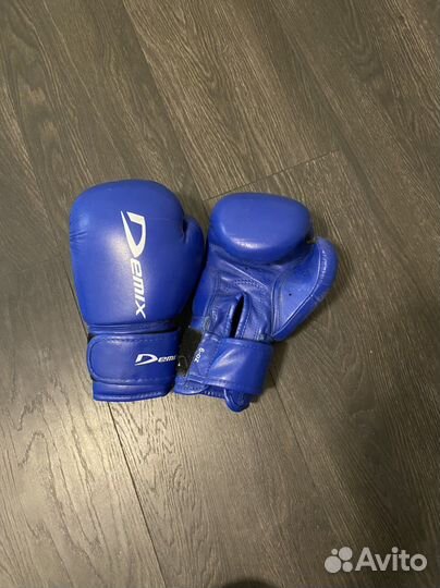 Боксерские перчатки