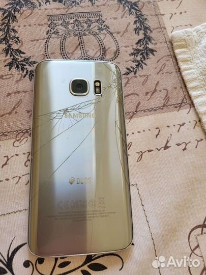 Телефон Samsung galaxy s7