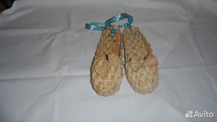 Сувенир лапти