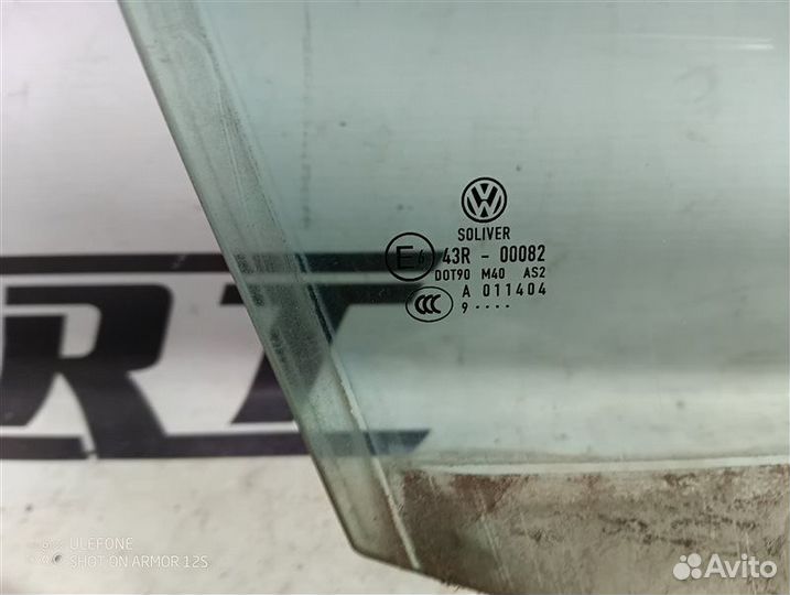 Стекло двери переднее правое Volkswagen Passat B6