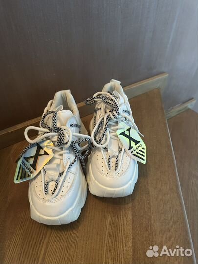 Кроссовки для девочки 35 размер