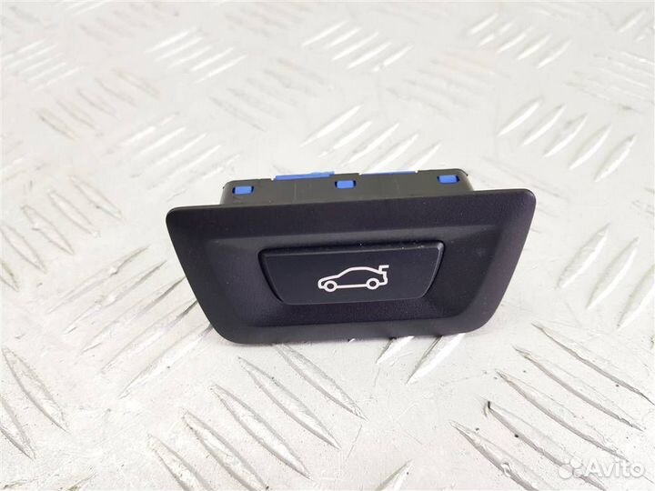 Кнопка открытия багажника BMW 3 F30/F31/GT F34