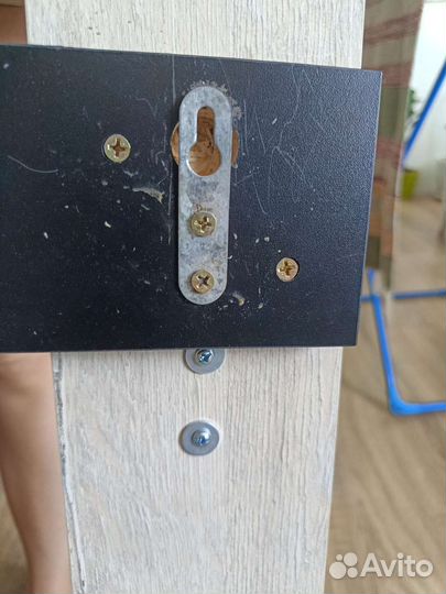 Вешалка настенная в прихожую