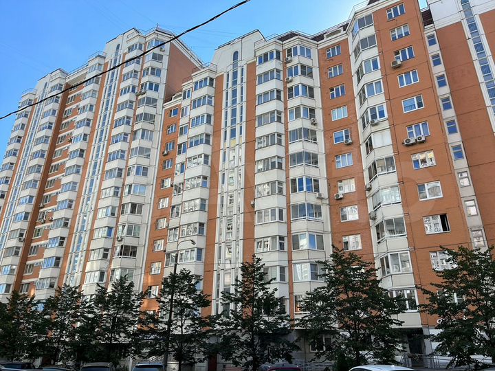 2-к. квартира, 66 м², 9/17 эт.