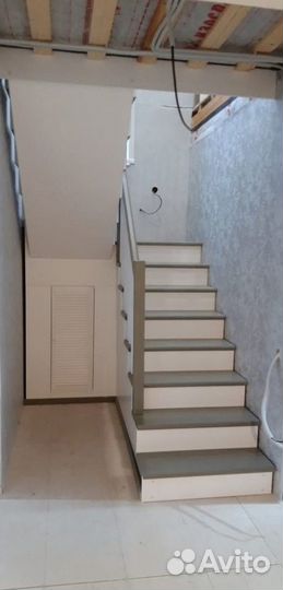 Лестница на второй этаж