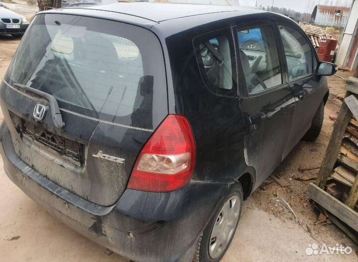 Honda Jazz 2006 г по запчастям