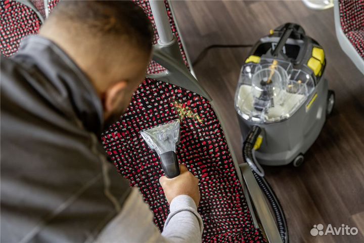 Моющий пылесос Karcher Puzzi 8/1 C (новый )