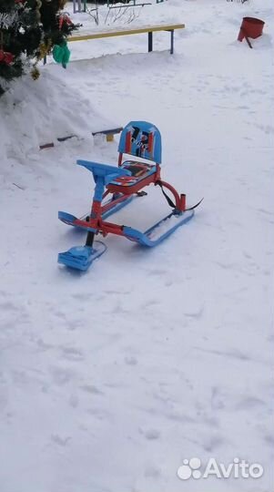 Детский снегокат с ручкой