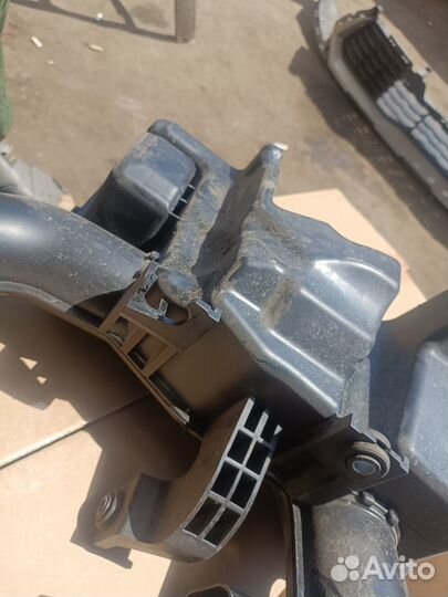 Резонатор воздушного фильтра Rio 4 28212H0300