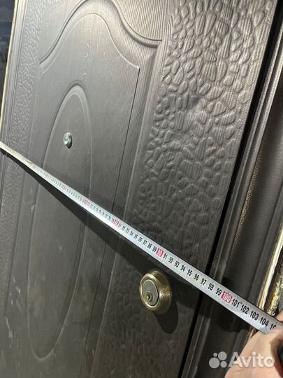 Продаю дверь входную