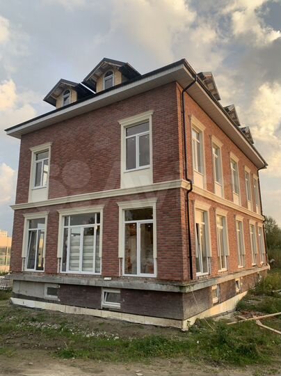 Дом 471 м² на участке 30 сот.