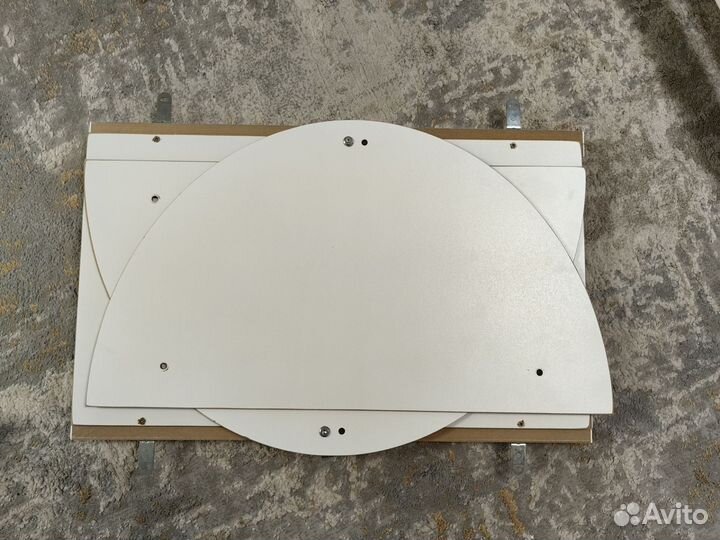 Кроватка для новорожденных с маятником