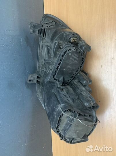 Фара правая VW touran (2003-2010)