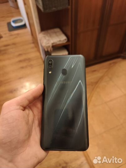 Samsung Galaxy A30, 3/32 ГБ