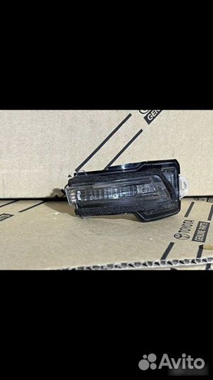 Поворотник на зеркало Lexus Rx 4 2015-2023