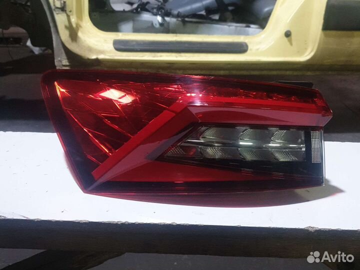 Задний левый фонарь шкода Kodiaq 1