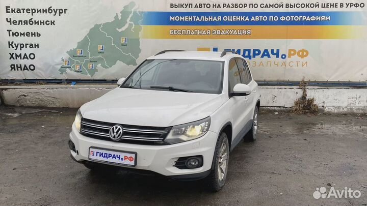 Фонарь задний наружный правый Volkswagen Tiguan (N