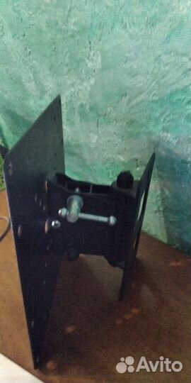 Кронштейн для крепления телевизора