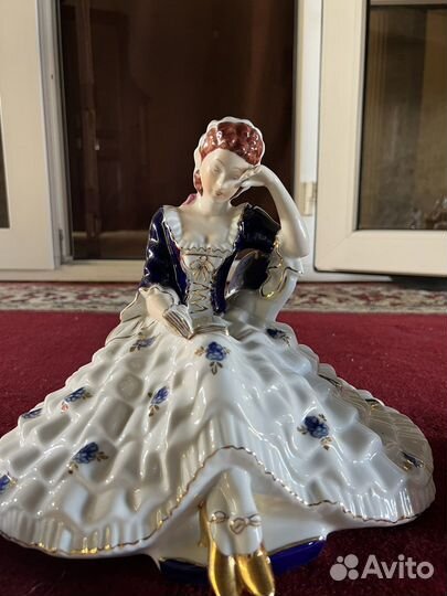 Фарфоровые статуэтки
