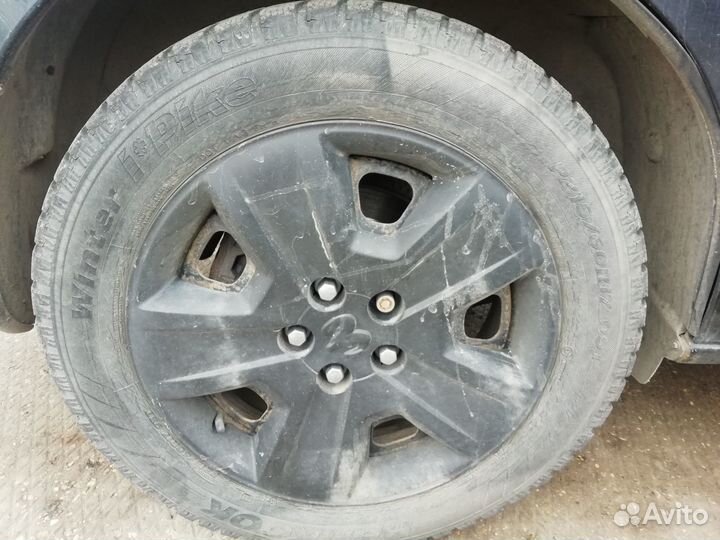 Hankook Winter I'Pike 215/60 R17 95T