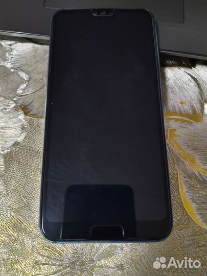 Телефон Honor 10