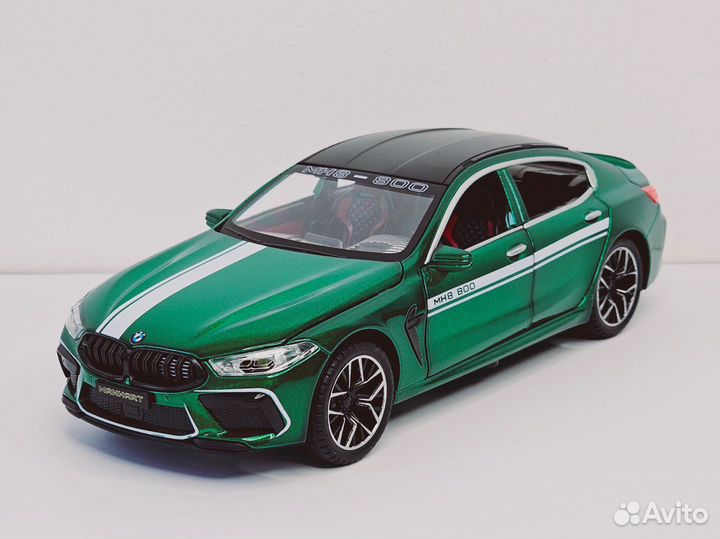 Модель машины BMW M8 зеленый 1:24