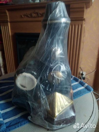 Статуэтка фарфор