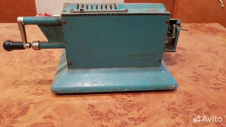 Арифмометр. Ручная счётная машинка Феликс СССР