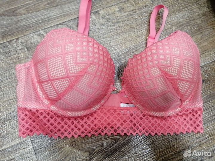 Бюстгальтер с пуш апом новый, размер 38 с