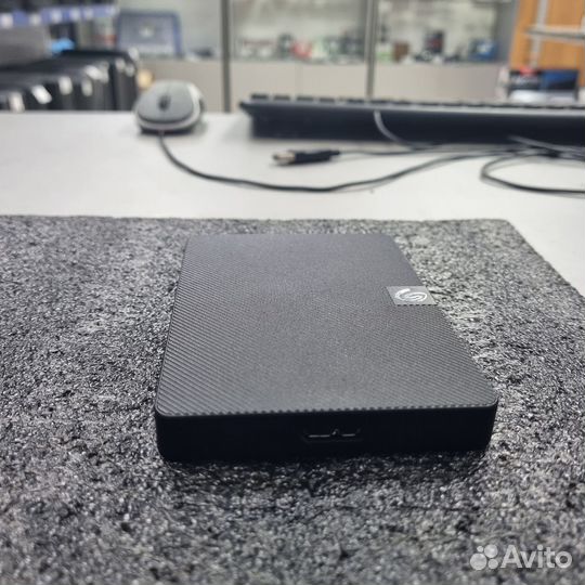 Внешний HDD Seagate Expansion 1Tb