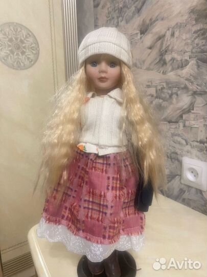 Кукла фарфоровая большая