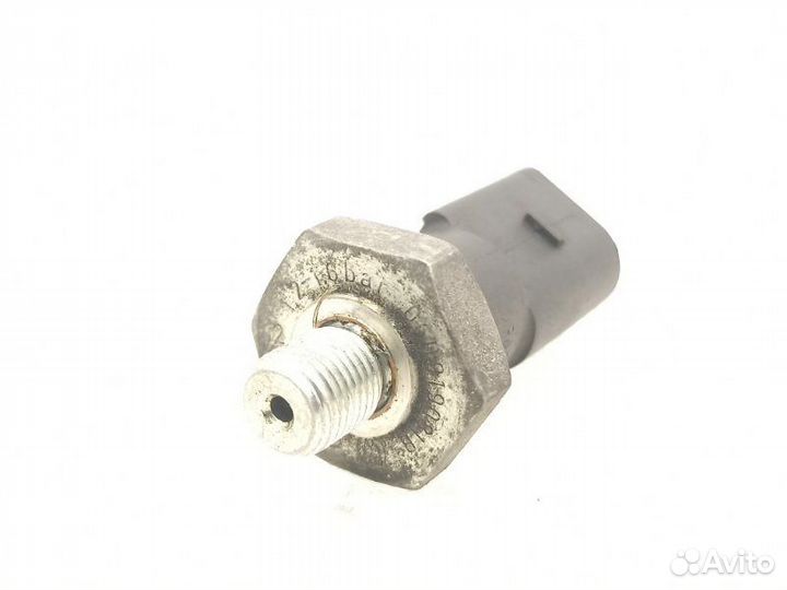Датчик давления масла двс Volkswagen Passat B6 2.0