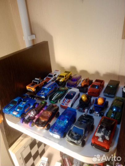Hot wheels машинки